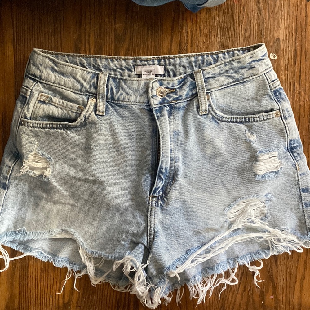 Forever 21 high waisted jean shorts (size 26)